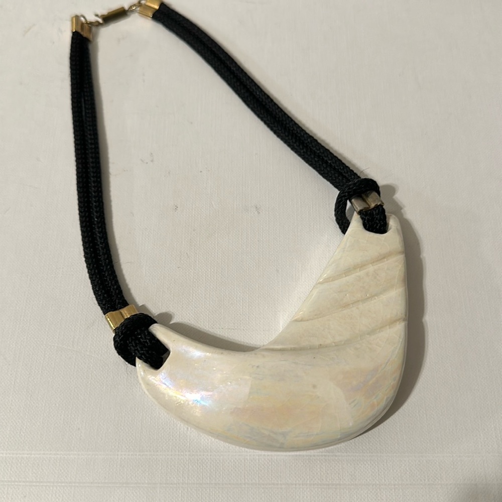 Vtg ceramic and rope necklaces